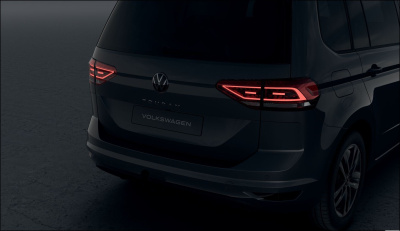 VW Touran 1.5 TSI Limited (pohľad do interiéru)