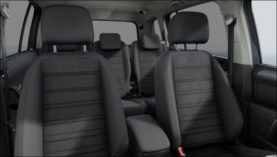 VW Touran 1.5 TSI Limited (pohľad do interiéru)