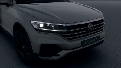 VW Touareg 3.0 TDI Limited (pohľad spredu)