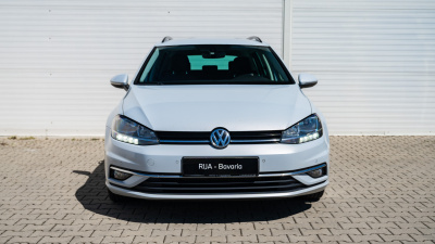 VW Golf Variant 1.6 TDI (pohľad do interiéru)