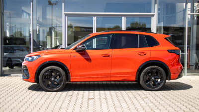 VW Tiguan 2.0 TDI R-Line 4x4 (pohľad zozadu)