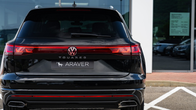 VW Touareg 3.0 TDI Premium Limited (pohľad do interiéru)