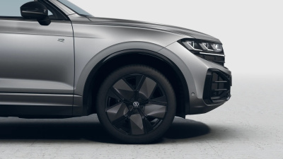VW Touareg 3.0 TDI R-Line Final Edition (pohľad do interiéru)