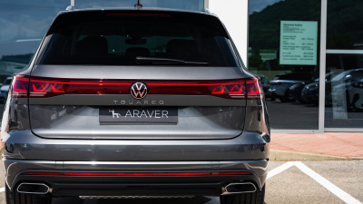 VW Touareg 3.0 TDI Premium Limited (pohľad do interiéru)