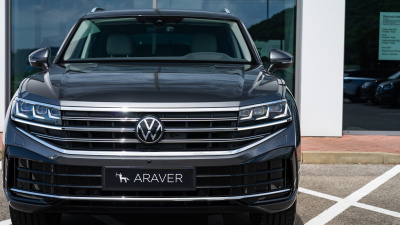 VW Touareg 3.0 TDI Premium Limited (pohľad zozadu)
