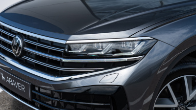 VW Touareg 3.0 TDI Premium Limited (pohľad do interiéru)