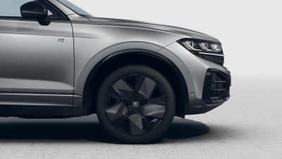 VW Touareg 3.0 TDI R-Line Final Edition (pohľad do interiéru)