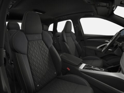 AUDI Q5 2.0 TDI Quattro (pohľad do interiéru)