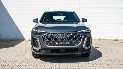 AUDI Q5 2.0 TDI Quattro (pohľad do interiéru)