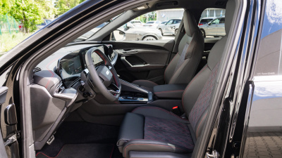 AUDI Q5 Sportback 2.0 TDI Quattro (pohľad zboku)