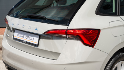Škoda Scala 1.0 TSI Selection (pohľad do interiéru)