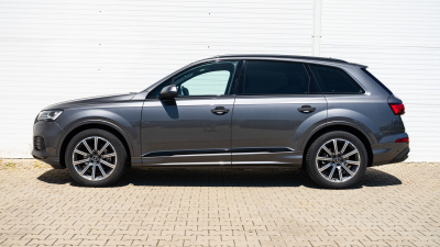 AUDI Q7 3.0 TDI Quattro (pohľad zozadu)