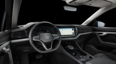 VW Touareg 3.0 TDI Limited (pohľad do interiéru)