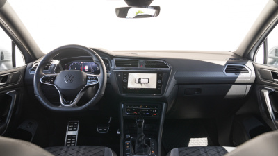 VW Tiguan Allspace 2.0 TDI R-Line (pohľad do interiéru)