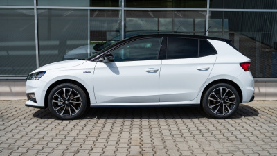 Škoda Fabia 1.5 TSI Monte Carlo (pohľad zboku)