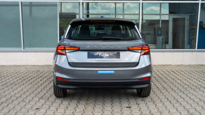 Škoda Fabia 1.0 TSI Extra Plus (pohľad spredu)