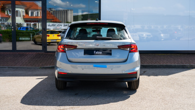 Škoda Fabia 1.0 MPI Extra (pohľad spredu)