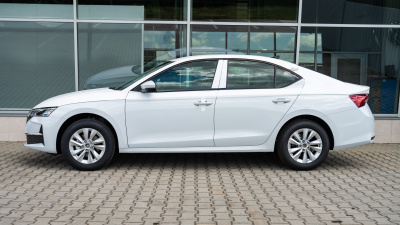 Škoda Octavia 2.0 TDI Selection (pohľad spredu)