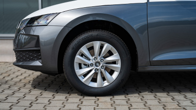 Škoda Octavia 1.5 TSI Extra (pohľad do interiéru)