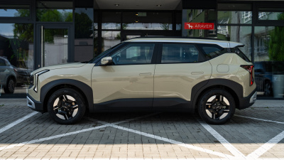 Kia Seltos 1.6 T-GDi  Silver (pohľad zboku)