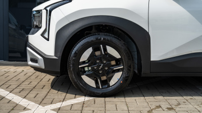 Kia Seltos 1.6 T-GDi Silver (pohľad do interiéru)