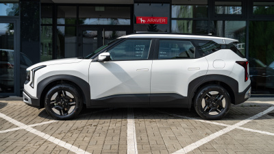 Kia Seltos 1.6 T-GDi Silver (pohľad zboku)