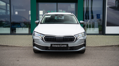 Škoda Octavia combi 1.5 TSI Extra Plus (pohľad zozadu)