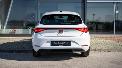 SEAT Leon 1.5 TSI Style Family (pohľad zozadu)