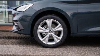 SEAT Leon SP 1.5 TSI FR Max + (pohľad do interiéru)