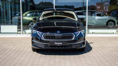 Škoda Octavia 1.5 TSI Top Selection (pohľad zboku)