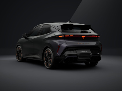 CUPRA RAVAL 55 ENDURANCE (pohľad zozadu)