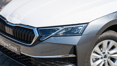 Škoda Octavia Combi 2.0 TDI Selection (pohľad do interiéru)