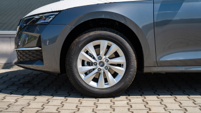 Škoda Octavia Combi 2.0 TDI Selection (pohľad do interiéru)