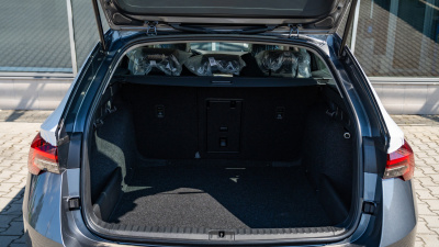 Škoda Octavia Combi 2.0 TDI Selection (pohľad do interiéru)