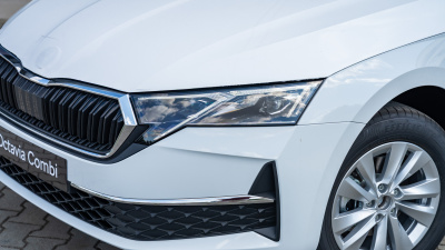 Škoda Octavia Combi 2.0 TDI Selection (pohľad do interiéru)
