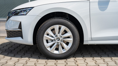 Škoda Octavia Combi 2.0 TDI Selection (pohľad do interiéru)