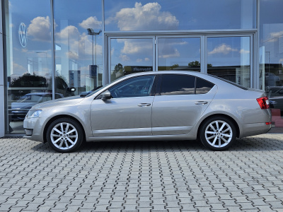 Škoda Octavia 1.6 TDI Style (pohľad do interiéru)