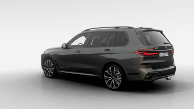 BMW X7 40d xDrive (pohľad zboku)