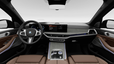 BMW X7 40d xDrive (pohľad do interiéru)