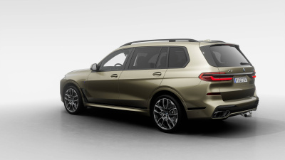 BMW X7 40d xDrive (pohľad zboku)