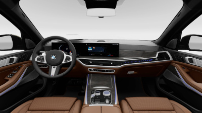 BMW X7 40d xDrive (pohľad do interiéru)