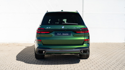 BMW X7 40d xDrive (pohľad do interiéru)