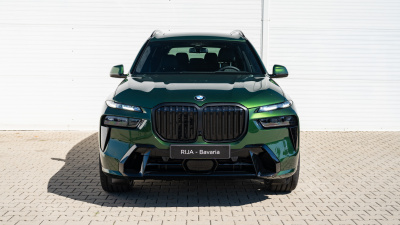 BMW X7 40d xDrive (pohľad do interiéru)