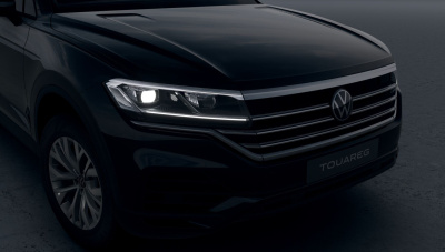 VW Touareg 3.0 TDI Limited (pohľad spredu)