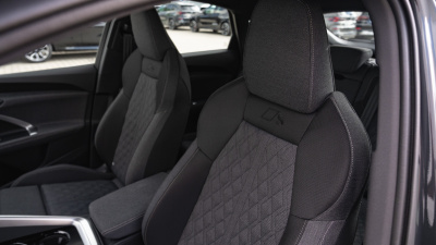 AUDI Q5 Sportback 2.0 TDI Quattro (pohľad zozadu)