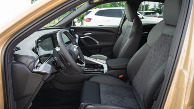 AUDI Q5 Sportback 2.0 TDI Quattro (pohľad zboku)