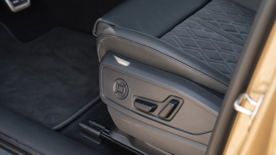 AUDI Q5 Sportback 2.0 TDI Quattro (pohľad spredu)