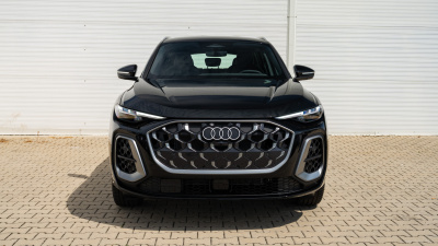 AUDI Q5 2.0 TDI Quattro (pohľad do interiéru)