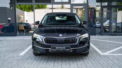 Škoda Octavia 2.0 TDI Selection (pohľad zboku)