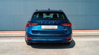 Škoda Octavia 1.5 eTec Ambition (pohľad spredu)